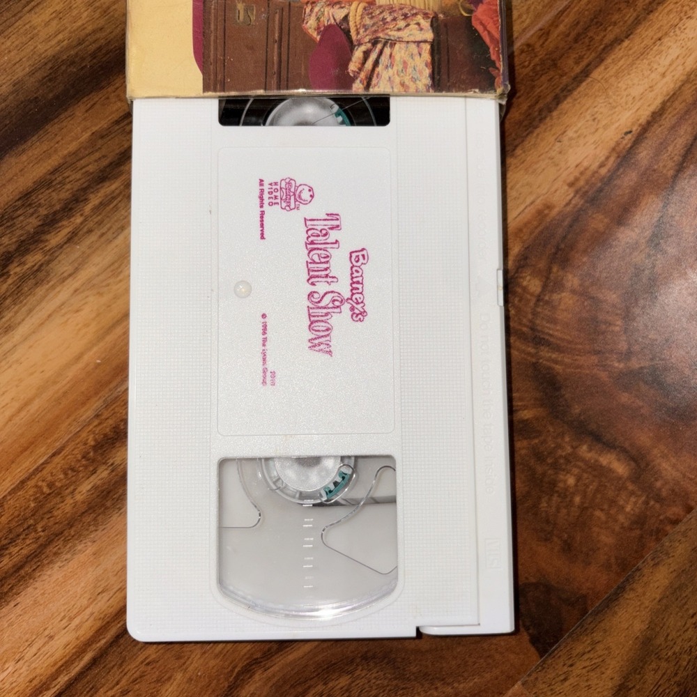Barney Classic Collection VHS Lot of 4 White Tapes Tested and Works - Picture 9 of 13
